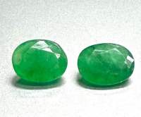 มรกต 3.30cts 9x7mm รูปไข่ 1คู่ หินธรรมชาติ100% Emerald 3.30cts 9x7mm oval shape pair 100% natural gemstone