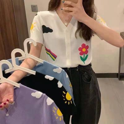 (พร้อมส่ง/ใหม่)รุ่น#5212เสื้อสเวตเตอร์ถักไหมพรมลายเมฆใหม่ยอดนิยมคอวีหลวมและคาร์ดิแกนตัวสั้นบาง