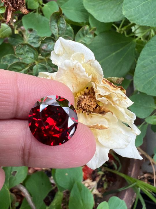 เพชร-cz-russian-diamond-เพชรรัสเซีย-7-00-มิลลิเมตร-ทรงกลม-garnet-cz-synthetic-diamond-garnet-color-round-shape-7-00-mm-2-pcs-เม็ด