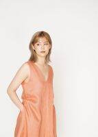 ihardlyknowyou - AVA เดรสคอวีหน้าหลัง ผ้าลินินญี่ปุ่น [Japanese Linen] สี rare peach