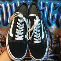 ขายรองเท้า vans Old skool  สภาพเต็มพื้นเต็มครับ พิจารณาตามรูปภาพน่ะครับ size 42 ‘ 27 CM 780฿ bath รวมส่งฟรี  ด่วนด่วน ID: 084-5322045