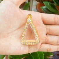 กรอบพระชุบทอง ใส่นางพญา [ กว้าง2.4*สูง3.2cm (ขนาดจอกระจก) ]