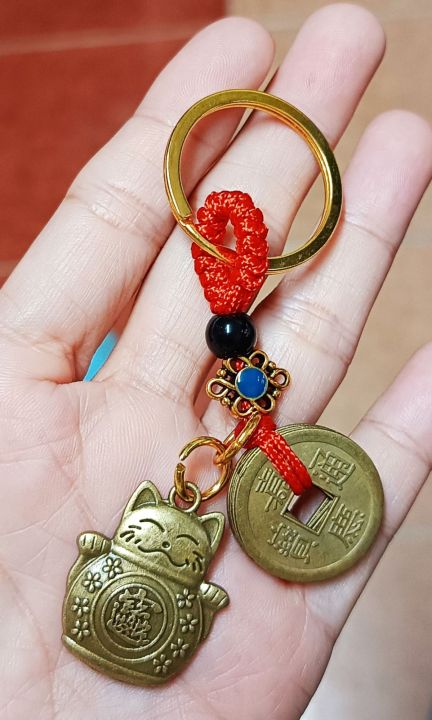 พวงกุญแจ-แมวนำโชคเหรียญฮวงจุ้ย-5-เหรียญ-การงานดี-โชคลาภ-พวงกุญแจโชคดี-แมวกวักเงิน-กวักทอง