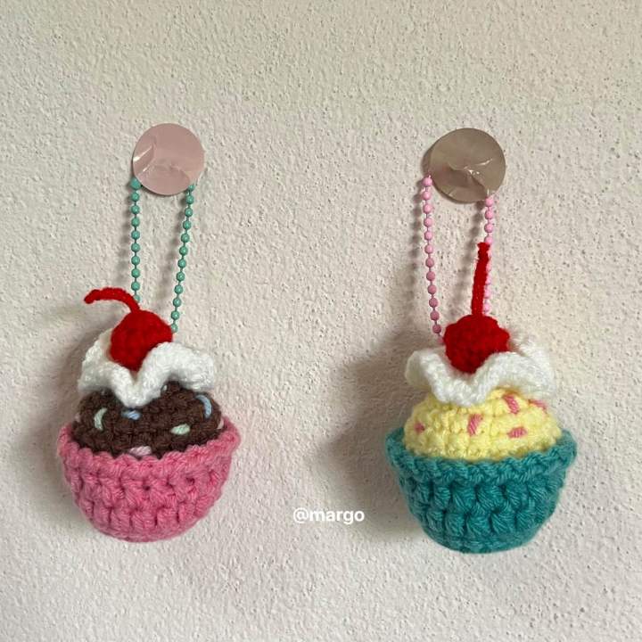 cupcakes-keychain-พวงกุญแจคัพเค้กไหมพรม