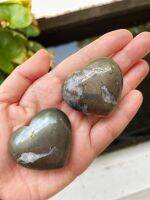 ไพไรต์หัวใจมีควอสต์แซม (pyrite with quartz heart)  มีให้เลือก 2 ชิ้น สวยทั้งคู่