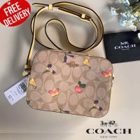 กระเป๋าสะพาย COACH
Mini Camera Bag In Signature Canvas With Dreamy Veggie Print  C8752. ออก Shop USA รับประกันของแท้ 100%