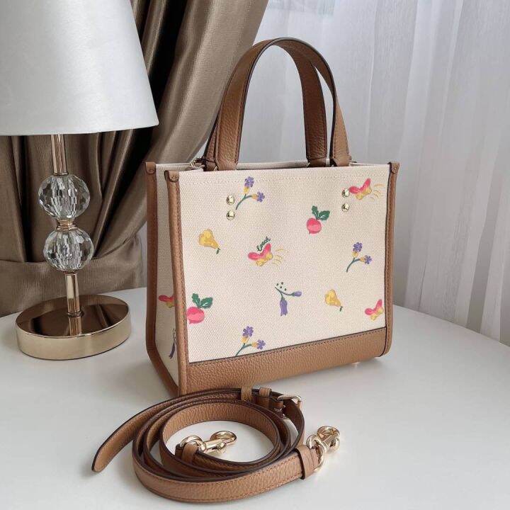 ของแท้100-c8253-กระเป๋าสะพาย-coach-dempsey-tote-22-with-dreamy-veggie-print