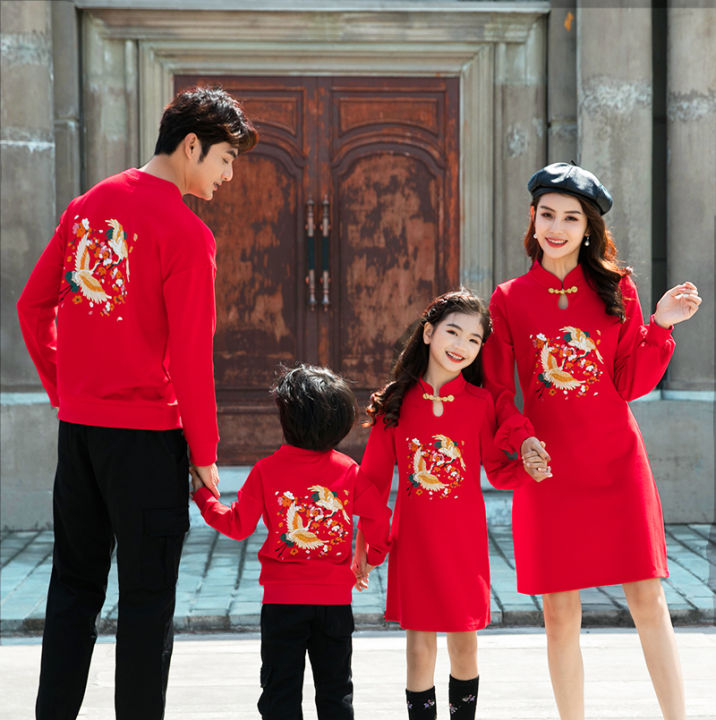 Chinese Style Parent-Child Matching Outfit Family Four New Year Clothes Red  Mother And Daughter Cheongsam High End Family New Year Clothes Autumn And  Winter Hoodie | Lazada