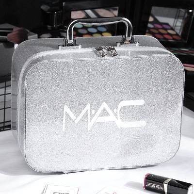 กระเป๋าเครื่องสำอาง-mac-แบบ-glister-สวย-หรูดูดี-มีหูหิ้วด้วยจ้า-สี-เงิน-ชมพู-บานเย็น-ขนาด-15-8-5-22-cm