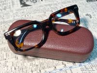 Vintage Acetate Handmade Japanese design 1790 ฿  กรอบแว่นอะซิเตทสีกระน้ำตาลขาสปริง คุณภาพสูงแฟรมหนาทนแข็งแรง