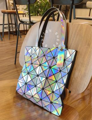 กระเป๋ารุ่นบล้อค 6x6 สีโฮโลแกรม hologram สีสวยมากกกก