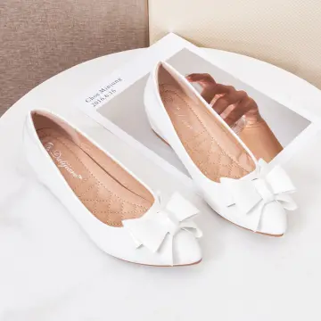 Pointed flats with outlet small heel