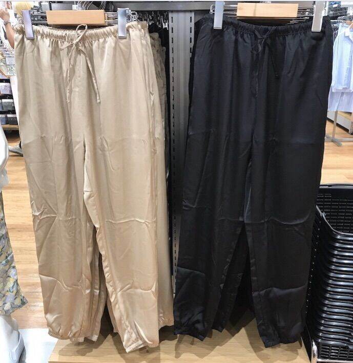 ขายดี-กางเกงuniqlo-แท้-women-satin-drape-jogger-pants-กางเกงผ้าซาติน-นุ่ม-เบา-ใส่สบาย-ยูนิโคล่แท้-กางเกงuniqlo-มีขาจั๊ม-สวย