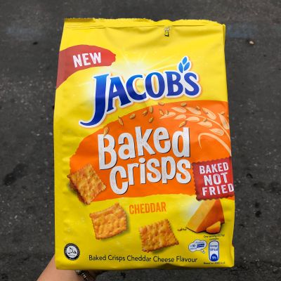 Jacobs Baked Crisps Cheddar Cheese Flavour เจคอบส์ แครกเกอร์อบกรอบรสเลดดาร์ชีส