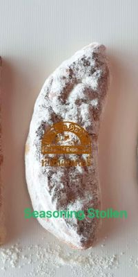 Seasoning Christmas Stollen 285g (weight before baking)Western homemade bakery