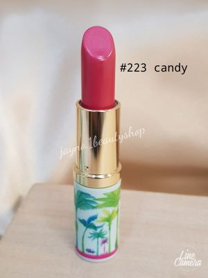 เอสเต้ Pure Color Lipstick #223 Candy (Tester Nobox) สีชมพูน่ารัก
2.8g
ลิปสติกเนื้อครีมนุ่มลื่น ด้วยเทคโนโลยี True Vision Technology ลิขสิทธิ์เฉพาะ เอสเต้มอบเม็ดสีเข้มคมชัด ฉาบไล้ด้วยคริสตัลไลน์ ลามีเนตโพลีเมอร์ มองเห็นเป็นหลายมิติ