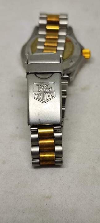 tag-heuer-2000-professional-200-meters-second-hand