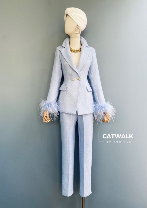 catwalk-เซตblazerผ้าทวีตแต่งขนนกแขน-ชุดสูท-เซ็ตสูท-ชุดเรียบหรู-ชุดออกงาน-ชุดไปงานแต่ง-ชุดแต่งขนนก