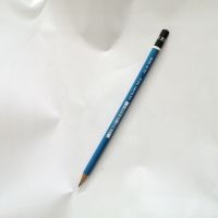 ดินสอ 2B 1 แท่ง ( STAEDTLER ดินสอเขียนแบบ 2B ด้ามสีฟ้า
ดินสอ ฝนข้อสอบ แรเงา และเขียนแบบ)