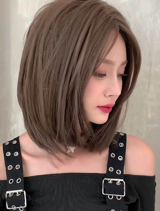 45 Short Straight Hairstyles Trending Right Now in 2023