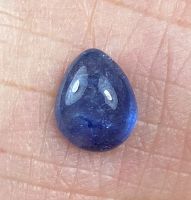 ไพลินสีน้ำเงินธรรมชาติ 2.30 กะรัต หลังเบี้ย 8.68x6.96มม. 2.30cts natural blue sapphire cabochon 8.68x6.96mm