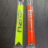 ?? ป้ายสะท้อนแสงห้อยท้ายรถ ISUZU 2 สี ใน1อัน  หน้าหลัง ขายเป็นชิ้น