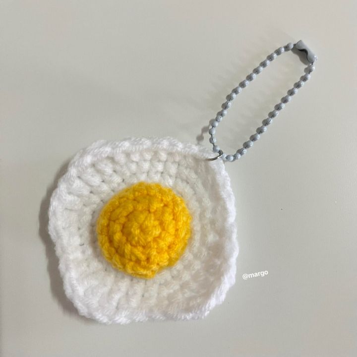 fried-egg-keychain-พวงกุญแจไข่ดาว-พวงกุญแจไหมพรม