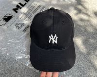 หมวก MLB NY แบรนด์ หมวกแก๊ป ปักโลโก้ NY ผ้าCotton หมวกสวยมากๆ ใส่สบายๆ สายปรับยืดได้ตามระดับ มาตรฐาน


ขนาดรอบศรีษะ 56-60 ซม. สายปรับยืดได้เยอะ