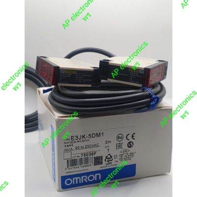 ￼(ได้2ตัวตามรูป) omron โฟโตอิเล็กทริคสวิทช์ผ่านลำแสง E3JK-5DM1  จับ5เมตรเซ็นเซอร์อินฟราเรดพร็อกซิมิตี้ 90-250v ปกติเปิด (ราคาไม่รวมภาษีมูลค่าเพิ่ม)