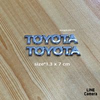 โลโก้* TOYOTA  คู่เล็ก งานโลหะ ( ขนาด* 1.3 x 7 cm ) ราคาต่อคู่