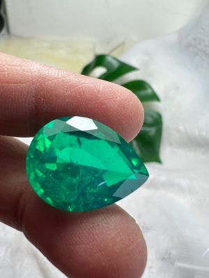 พลอย columbia โคลัมเบีย Green Doublet Emerald มรกต very fine lab made oval shape 24X17 มม mm..18 กะรัต 1เม็ด carats (พลอยสั่งเคราะเนื้อแข็ง)