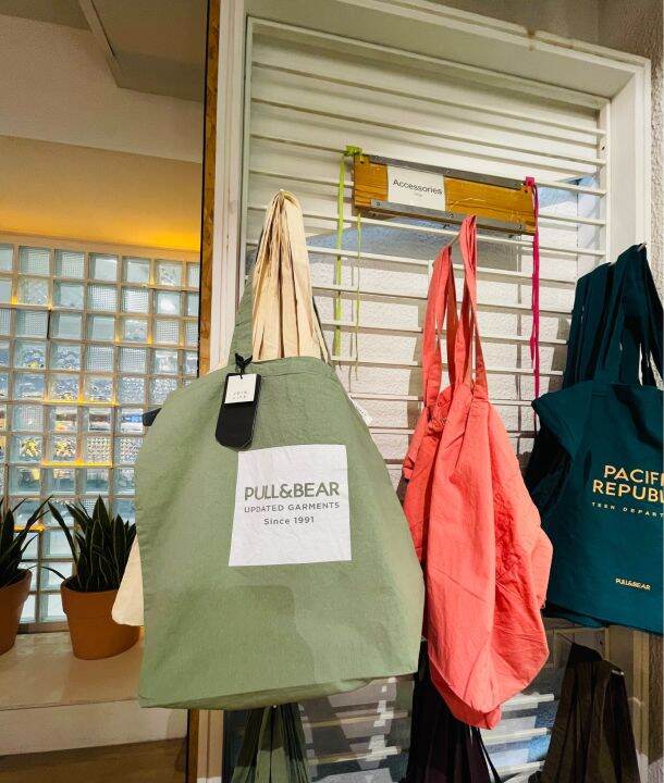 Pull and Bear / Bershka / Uniqlo Tote Bag Medium Large Random Color Lazada PH