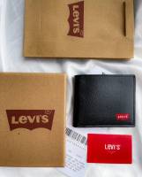 #พร้อมส่ง อปก.ตามภาพ
กระเป๋าตังค์ผู้ชาย LEVIS !!
งานโรงงานเข็มขัดจ้าาา นางทำกระเป๋าตังค์แยกออกมา วัสดุหนัง PU เกรดดี มาพร้อมกล่อง+ถุงกระดาษ+การ์ด ครบชุดแบบสับ หนังสีดำเรียบหรู แต่ปังด้วยโลโก้ ลีวายสีแดงเด่นๆ เรียบแต่โก้ !! เหมือนแท้สุดดดค่า ครบชุดขนาดนี้