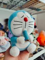 ตุ๊กตา Doraemon กำลังดื่มน้ำเพื่อสุขภาพ ป้ายลิขสิทธิ์ญี่ปุ่นแท้ งานแปลกหายสกสำหรับนักสะสมหรือเล่น