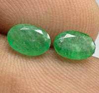 มรกตคู่ 0.95cts 6x4mm ทรงรี พลอยธรรมชาติ 100% Emerald pair 0.95cts 6x4mm oval shape 100% natural gemstone