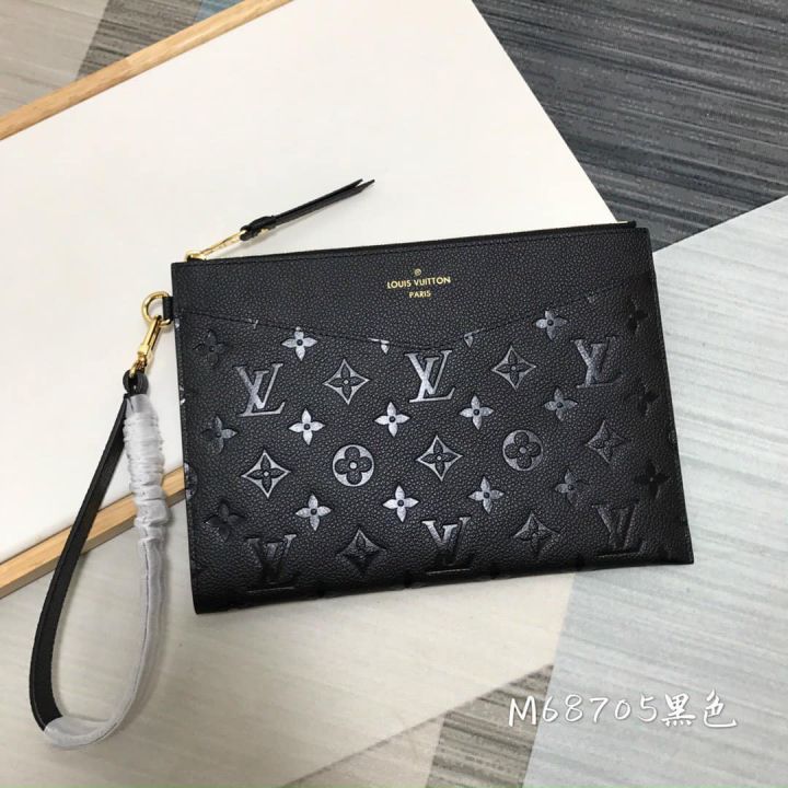 Louis Vuitton Pochette M68705 Melanie MM Empreinte Wristlet