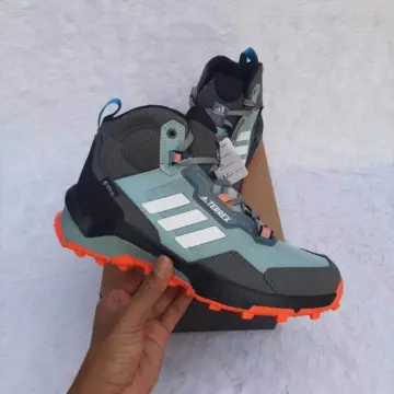 Sepatu adidas outlet terrex mid