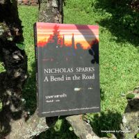 หนังสือมือ 2  #บนทางสายรัก  (A Bend in the Road)  ผู้เขียน #NicholasSparks  ผู้แปล : พิมพ์วลี