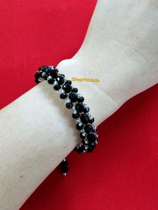 สร้อยข้อมือลูกปัดคริสตัล-handmade-มีแค่ลายละ-1-เส้นเท่านั้นค่ะ-หมดแล้วหมดเลยค่ะ-ประณีตทำขึ้นด้วยมือทุกชิ้น-สวยงามมาก-ยิ่งโดนไฟเล่นไฟดีมาก-ใส่ออกงานได้สวยงามมากๆค่ะ-พร้อมส่ง