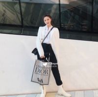 Dior  CD Quote Tote Bag กระเป๋าทรง Shopping Bag พรีเมี่ยมกิ๊ฟรุ่นยอดนิยม item สุด Hit