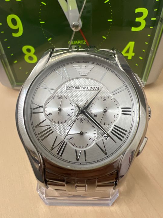 Đồng hồ EMPORIO ARMANI Chronograph 6kim mặt trắng tinh, có 1 ô lịch size  , dây khoá nguyên zin, kính còn đẹp, đã qua sử dụng mới 98% |  