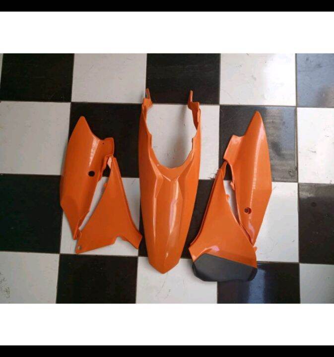 BODY SET KTM 250 2012 2014 BAGIAN BELAKANG BODY SET KTM250 BAGIAN
