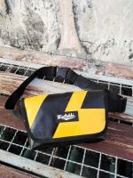 กระเป๋าคาดอก -​ คาดเอว สไตล์ Y2K, ดำ/เหลือง