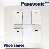 Panasonic (พานาโซนิค) 4สวิตช์ บล็อคลอย 4 × 4 หน้ากาก6 ช่องรุ่นใหม่ Wide Seriesสีขาวพร้อมจัดส่ง