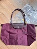 Longchamp แท้?M long พร้อมส่ง ขนาด 28 x 26.5 x 15.5 CM