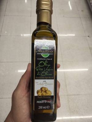 Mantua Arte Olearia Flavoured Extra Virgin Olive Oil With Truffle 250ml. น้ำมันมะกอก ผสมกลิ่นเห็ดทรัฟเฟิล สำหรับปรุงอาหาร 250 มล.