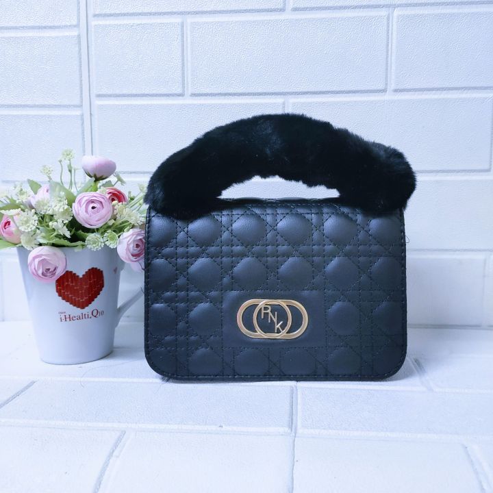 กระเป๋าสะพายสีดำ-งานขนมิงค์-น่ารักๆ-ทรงกล่อง-ส่งจากไทย-pnk-1609