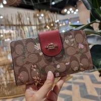 COACH C8729 TECH PHONE WALLET IN SIGNATURE CANVAS WITH WILDFLOWER PRINTแบรนด์แท้?%ดีไซน์ใหม่ คอลเลคชั่นสวยหรู(outlet)ถ่ายจากสินค้าจริง