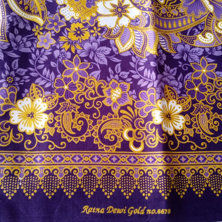ผ้าถุงลายทอง-ตราเจ้าหญิง-ราคาผืนละ239บาท-หน้ากว้าง-2เมตร-นำไปตัดเย็บเป็นผ้าถุุงสำเร็จได้สวยงามมาก