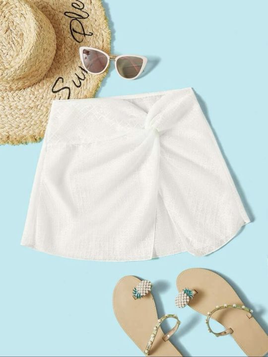 กระโปรง-สีขาว-ใส่ทับ-bikini-ไปทะเล-เดินเล่นชายหาด